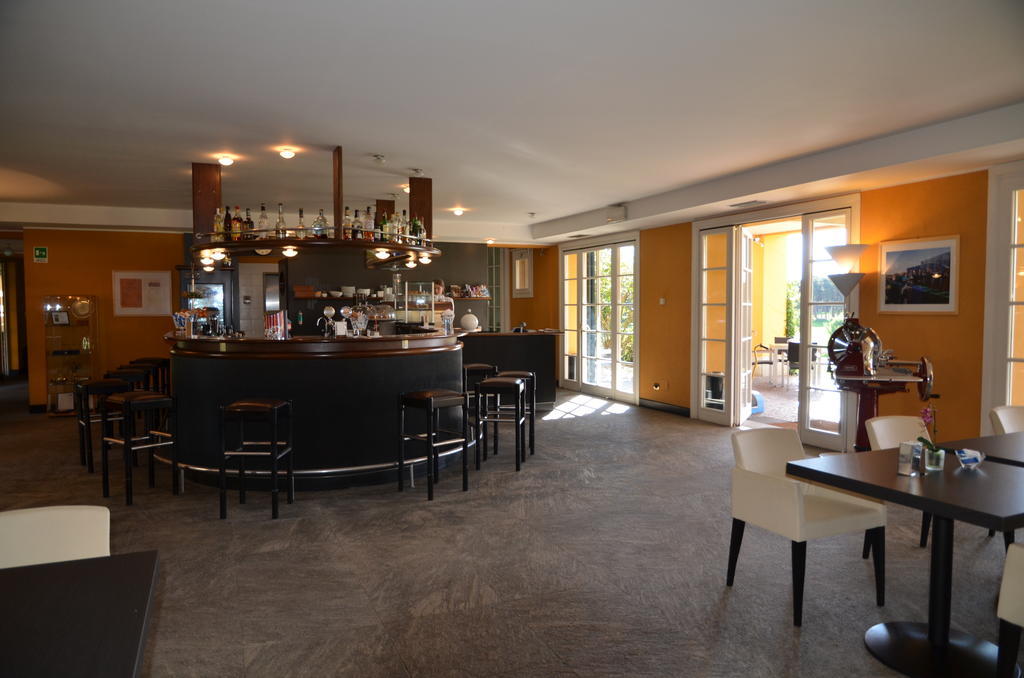 Golf Hotel Castelconturbia Agrate Conturbia Exterior photo