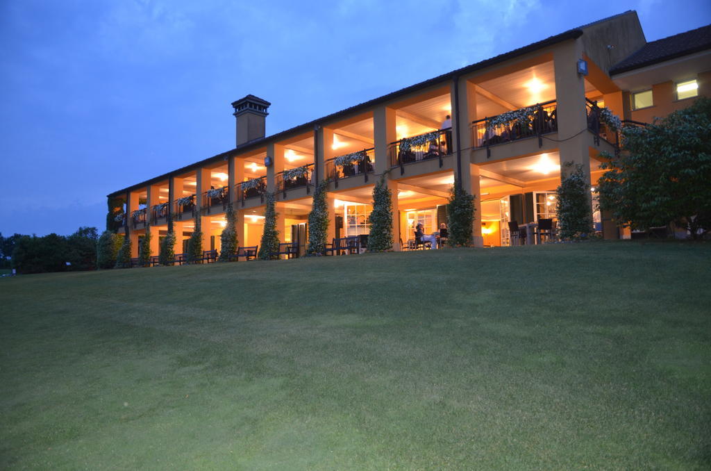Golf Hotel Castelconturbia Agrate Conturbia Exterior photo