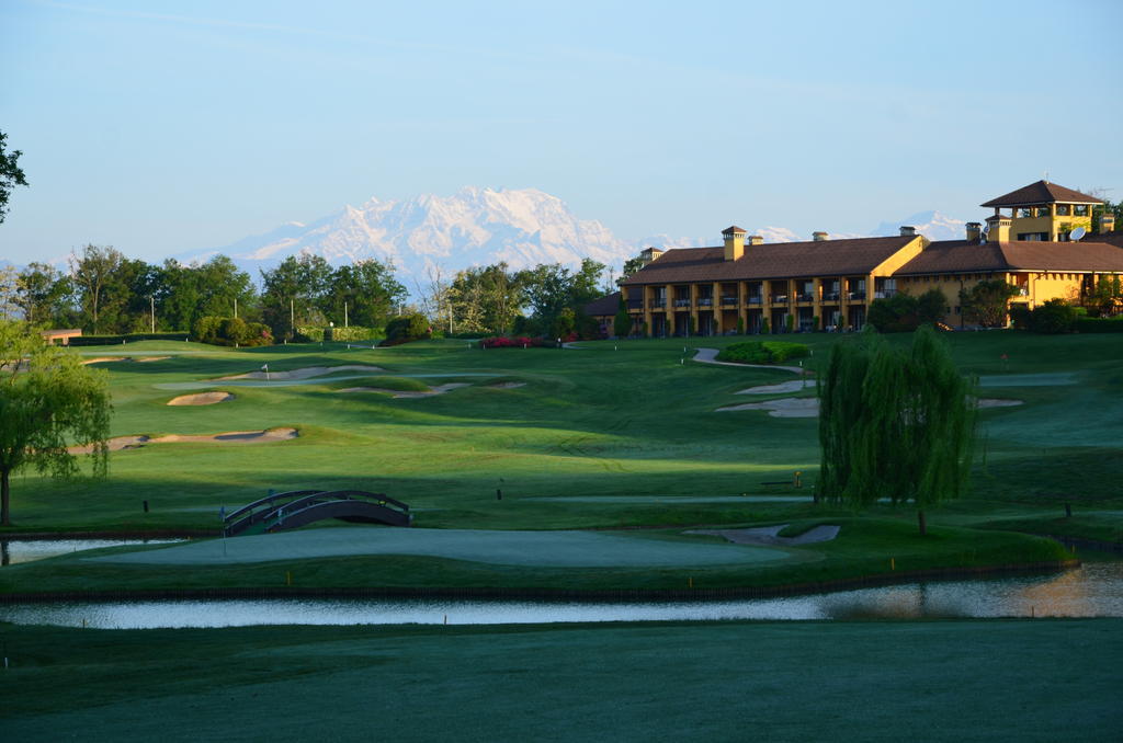 Golf Hotel Castelconturbia Agrate Conturbia Exterior photo
